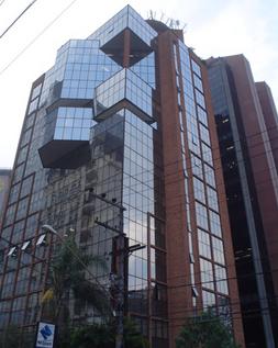 Gold Center — Fachada Principal