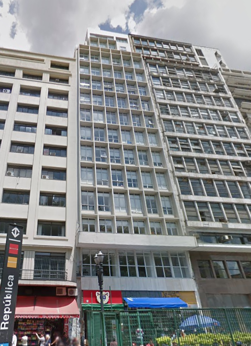 Imóvel na Praça da República — Fachada Principal