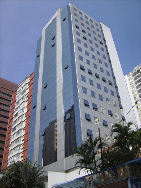 Iso — Fachada Principal