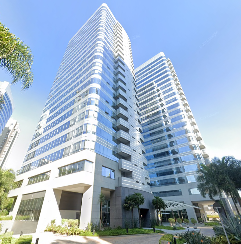 LWM Corporate Center — Fachada Principal
