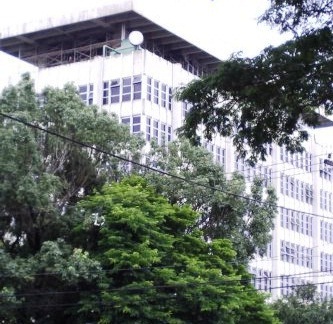 Media Center — Fachada Principal