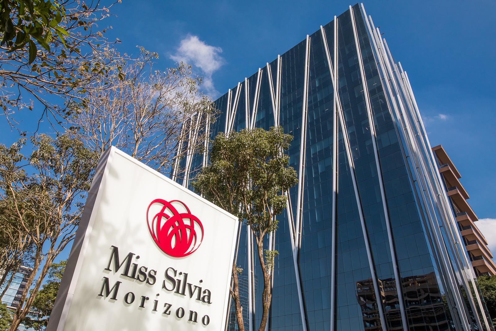 Miss Silvia Morizono — Galeria Foto 4