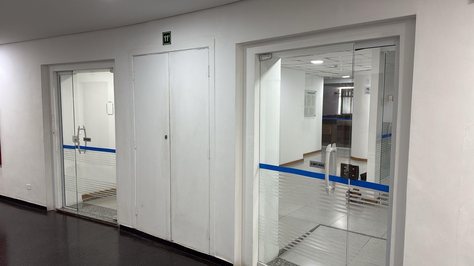 Mobiliado de 925m² no Centro (C) — Galeria Foto 3