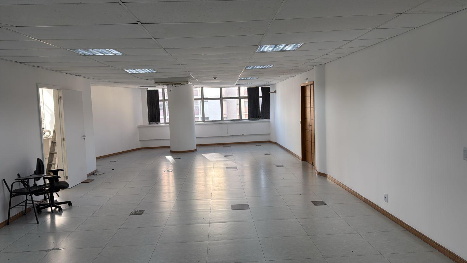 Mobiliado de 925m² no Centro (C) — Galeria Foto 20