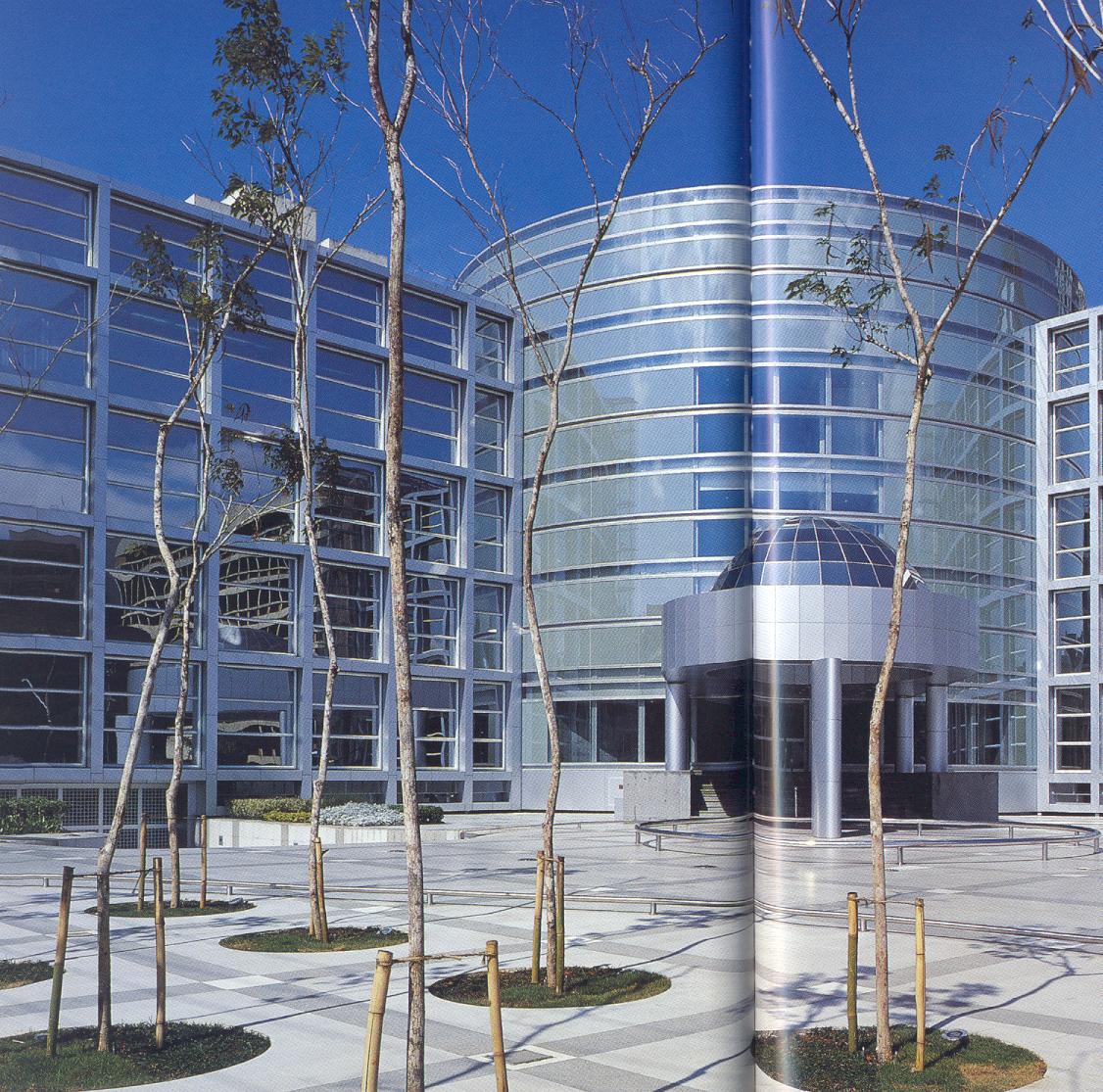 Pfizer — Fachada Principal