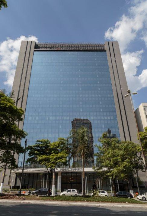Pinheiros Corporate — Fachada Principal