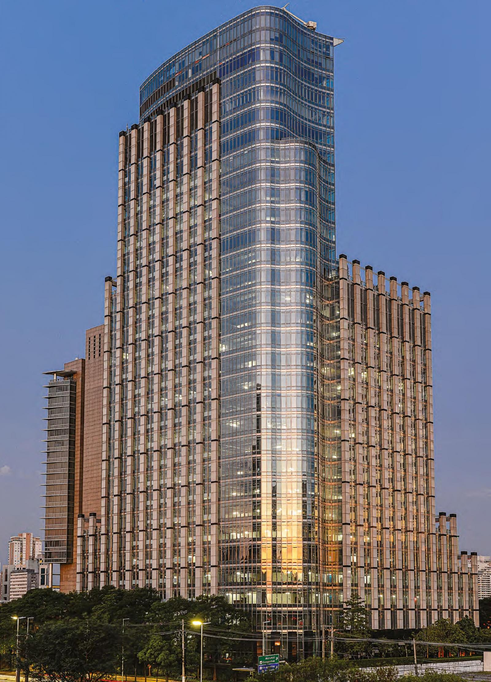 Riverview Corporate Tower — Fachada Principal