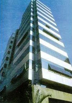 Victoria Plaza — Fachada Principal