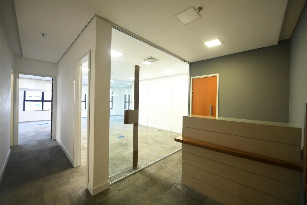 Sala Comercial para Alugar, 96 m² por R$ 10.000,00