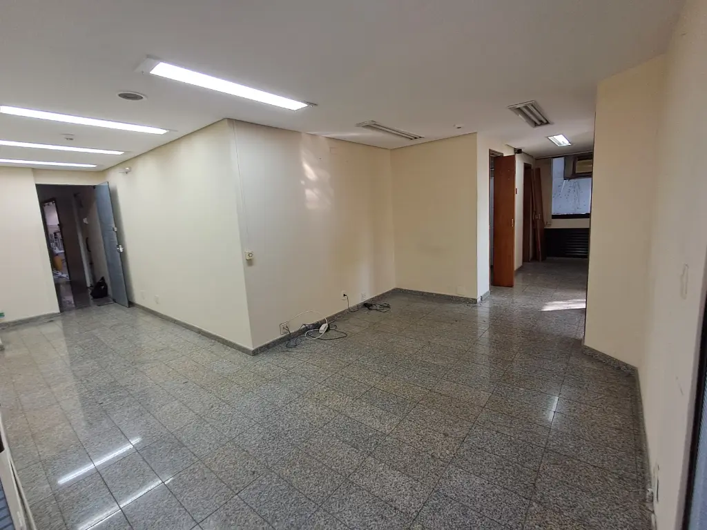 Sala Comercial para Alugar, 64 m² por R$ 2.800,00