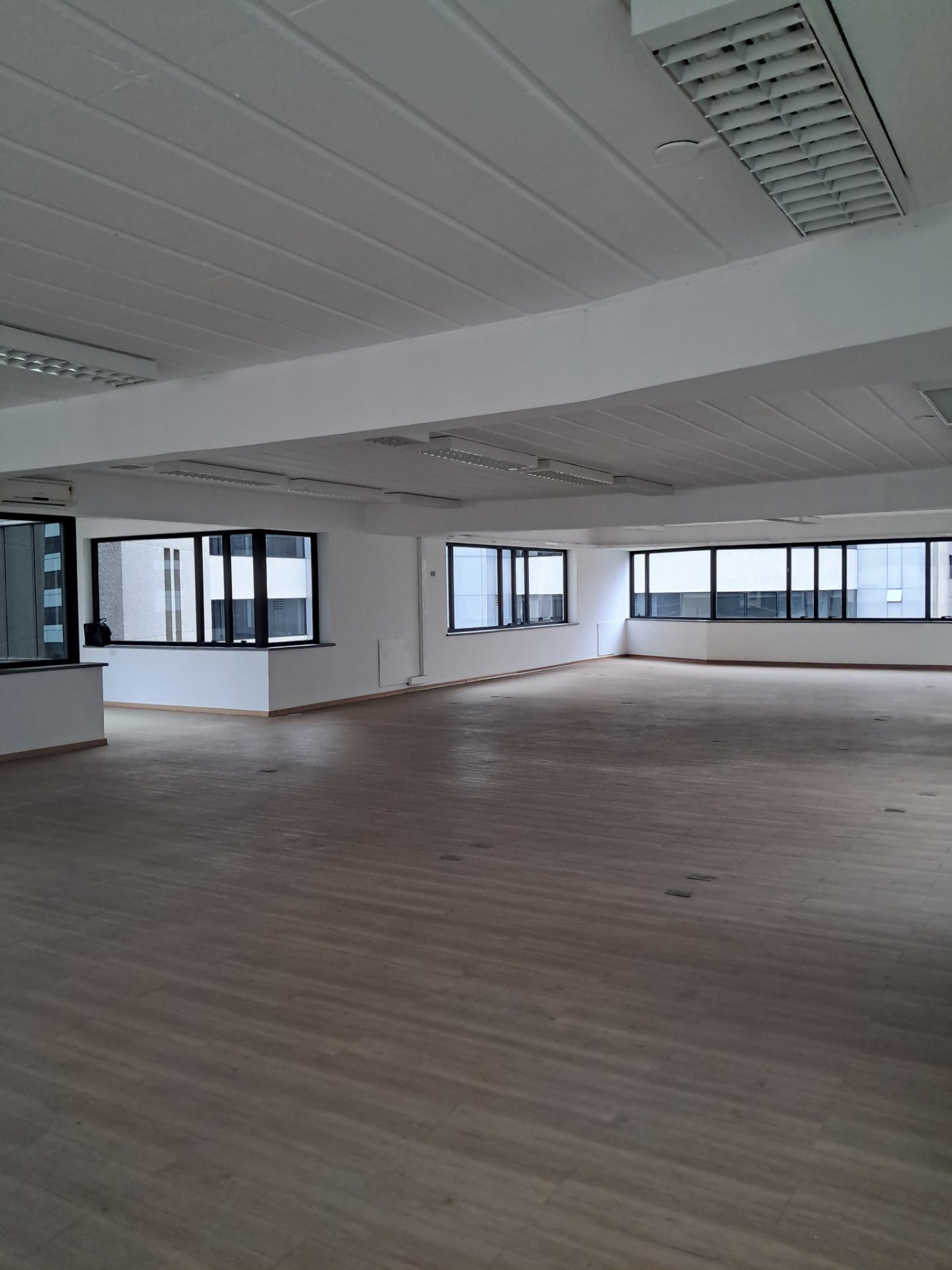Laje Corporativa - 244m² - 5 vagas  - 3 WCs - Cidade Monções - Foto 1