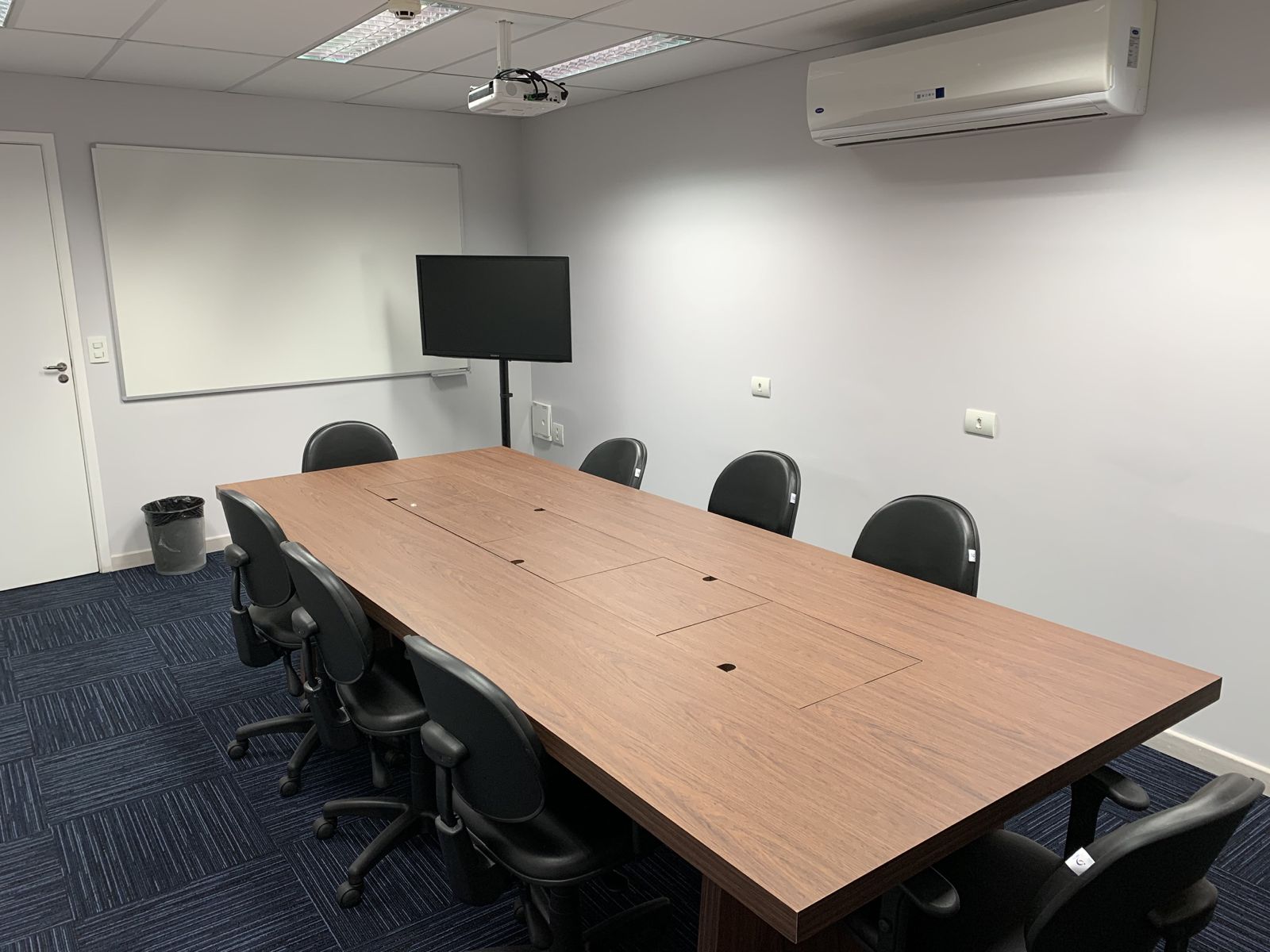 Conjunto Comercial 331m² - Metrô Linha 1 Azul - 7 vagas - Foto 1