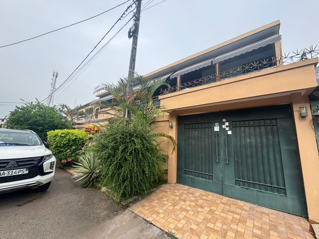 Une belle opportunité a bassam Duplex sept pièces à vendre (zon)