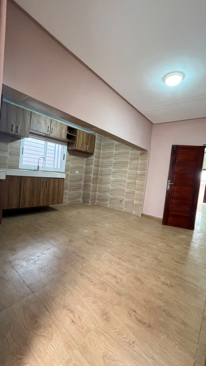 Duplex à louer à Bingerville, Laure 21 (ze)