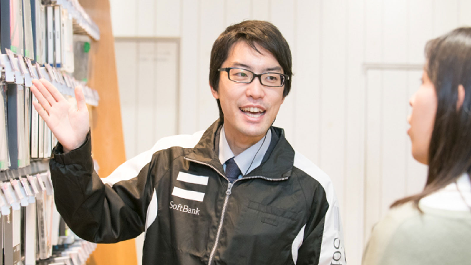 【群馬】販売クルー◆月給24万7340万円以上／年休123日／賞与年2回／5連休可／正社員登用あり