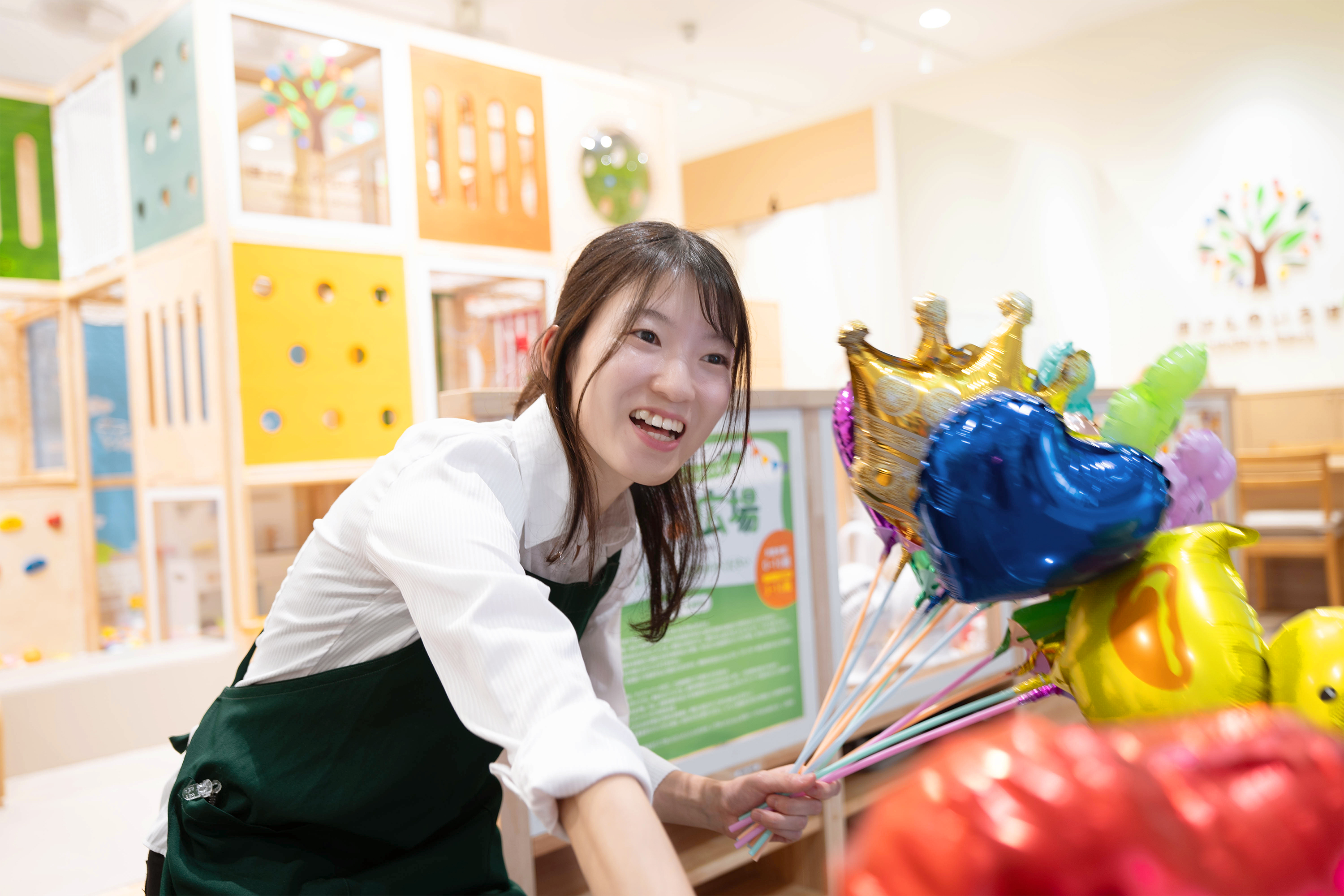 子ども好き・接客経験を活かして年収アップ！ファミリー向けイベント運営＆イベントリーダー 候補★未経験歓迎／固定月給30万円〜／残業ほぼゼロ・産育休実績多数
