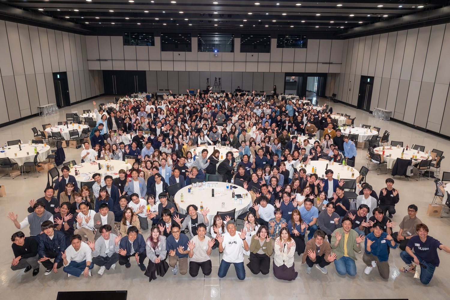 【徳島で月給30万円以上も可能！】接客経験を活かしスタッフをまとめる現場マネジメント職｜上場企業G※年休130日／転勤無／残業代1分単位