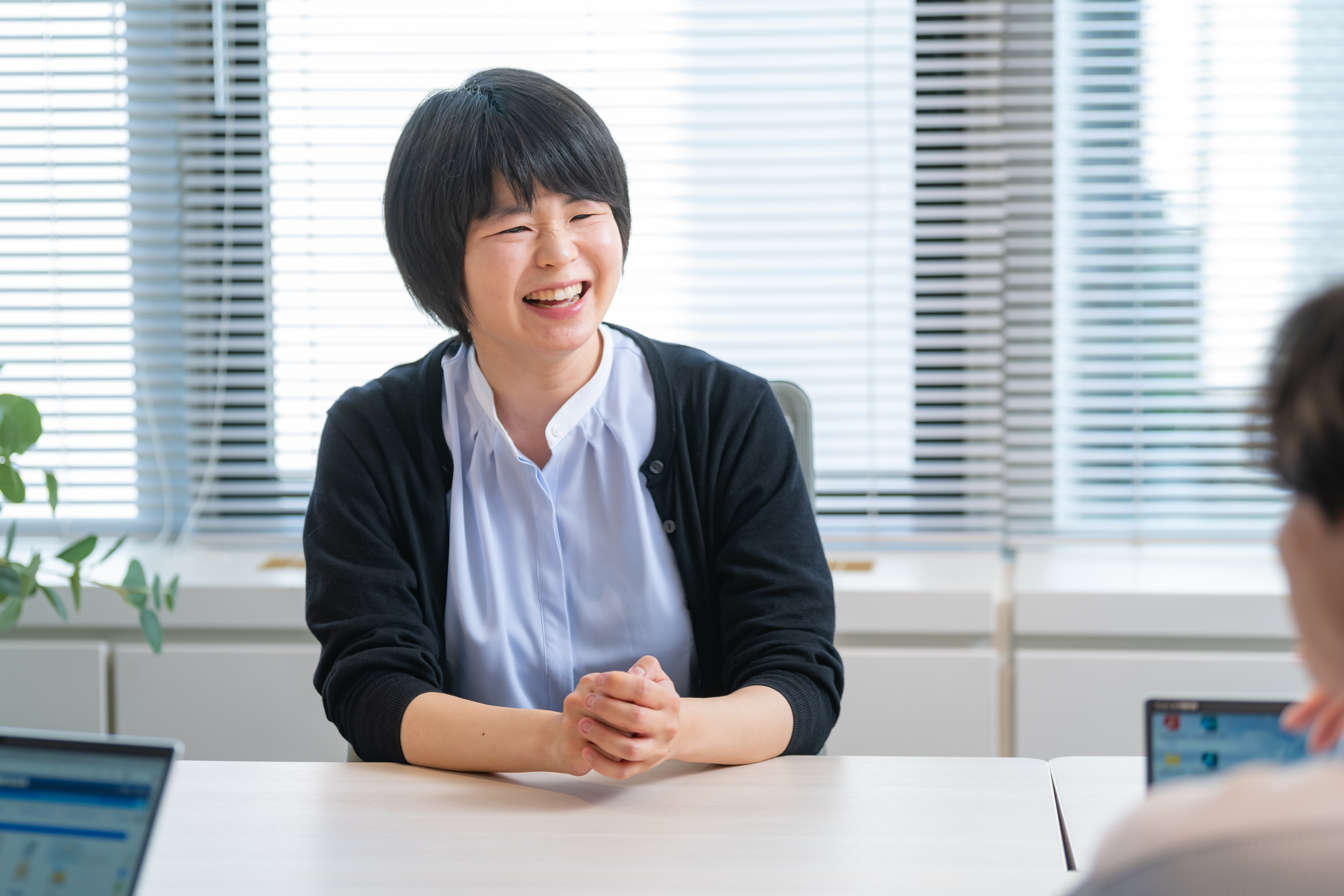【IT企業の法務部門】駅直結／次世代リーダー／在宅勤務あり／年休120日以上