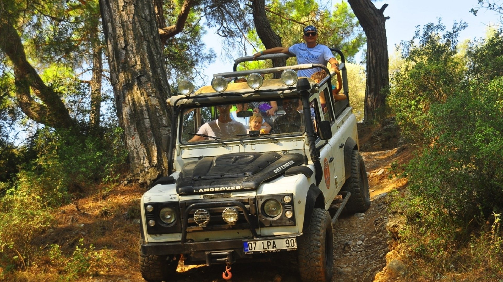 Jeep Safari Aracı – 6 Kişilik