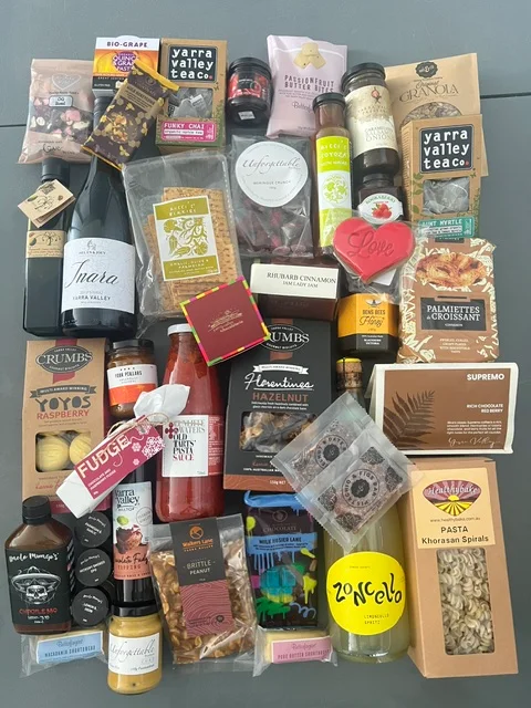 YV  Hampers