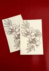 Blumenarrangement auf der Brust thumb 2