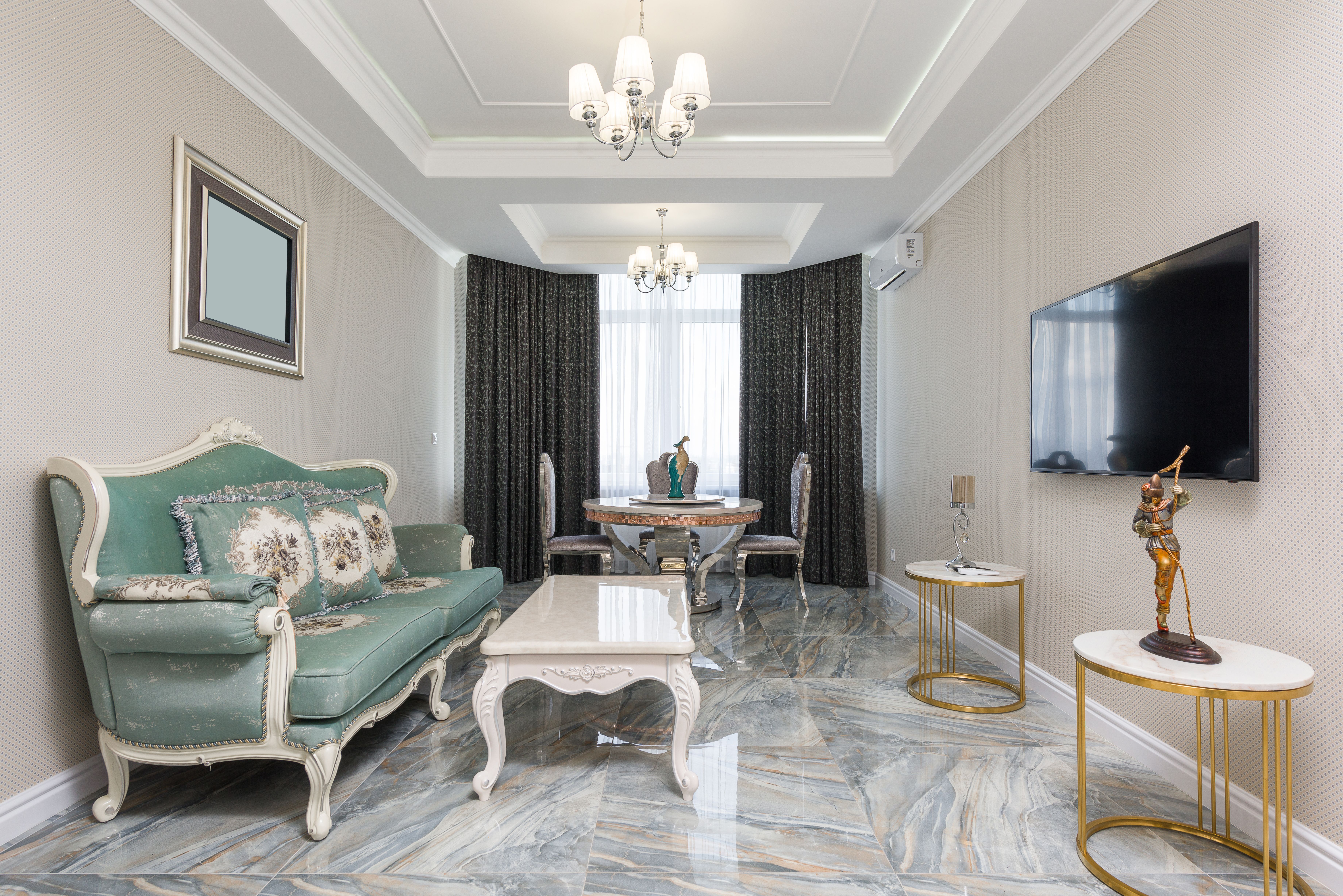 Hardwood vs. LVP Flooring: What to Choose