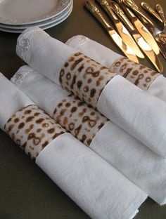 Matzahs napkin rings
