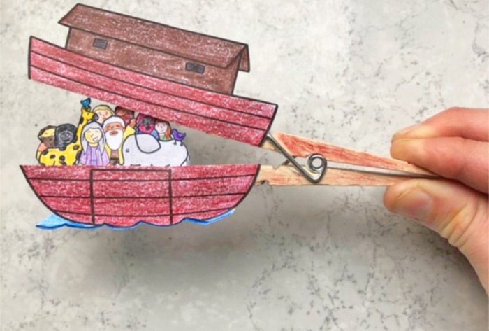 Noach's ark pin