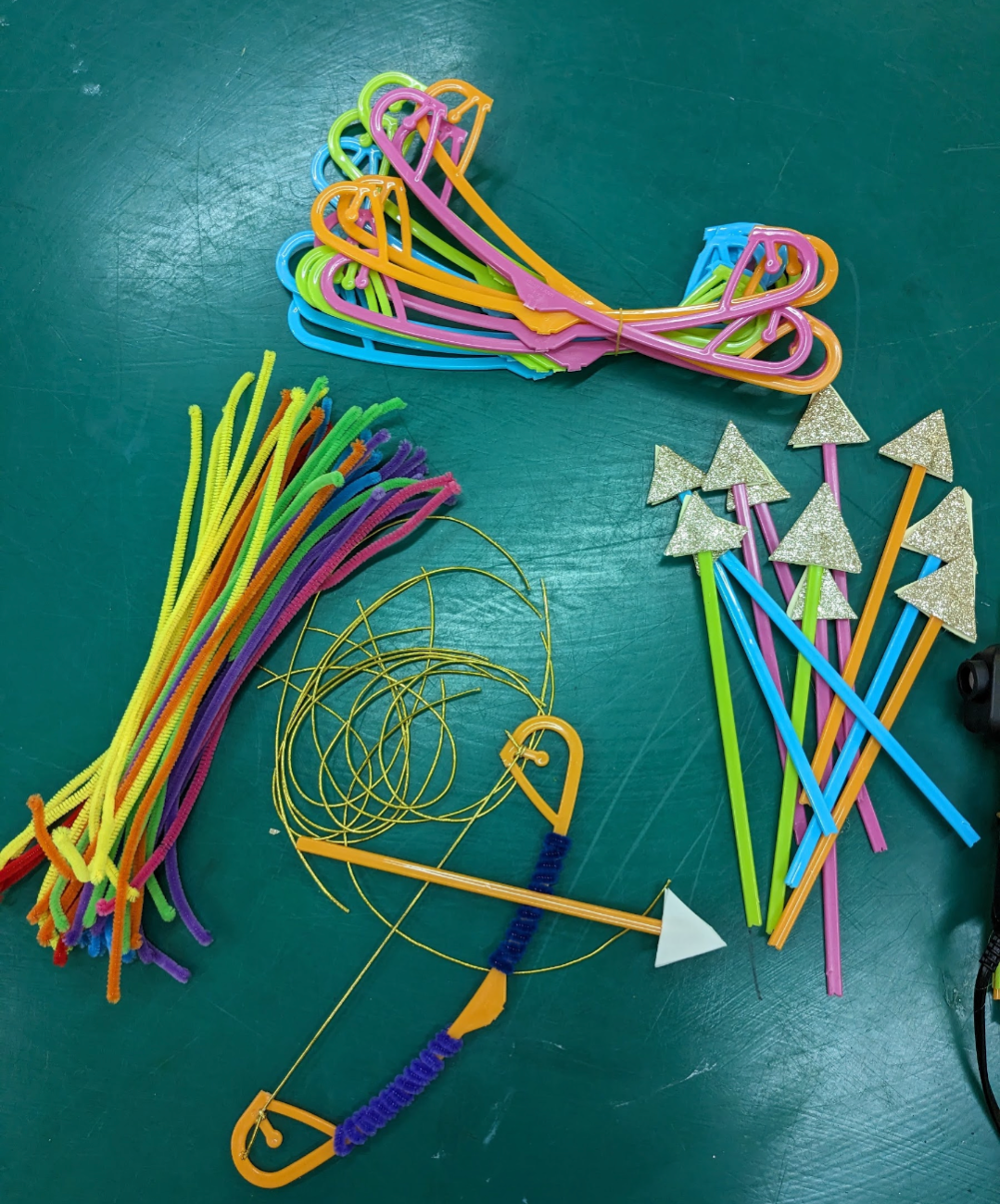 Hanger Bow and arrow