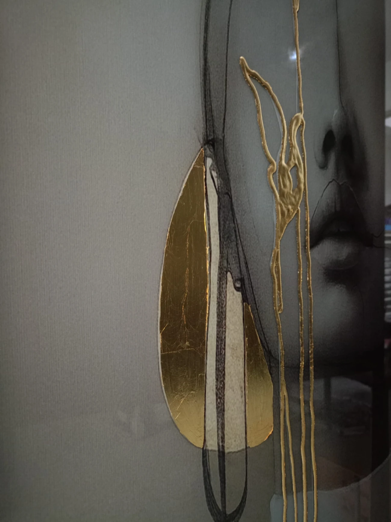 Altın küpeli kadın - Resim 3