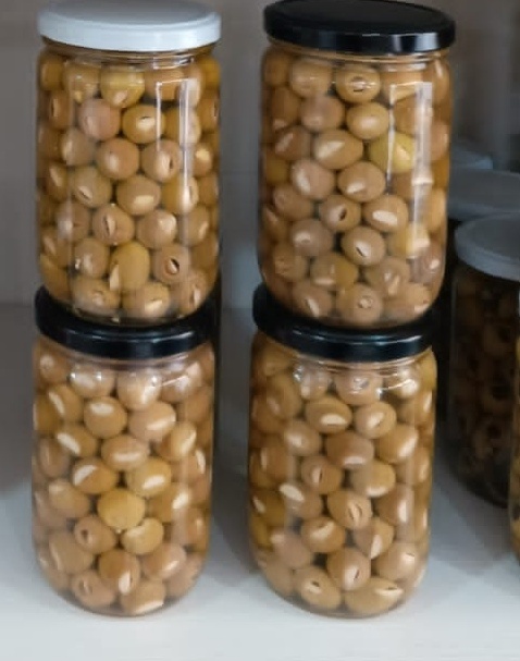 Olive with almonds 