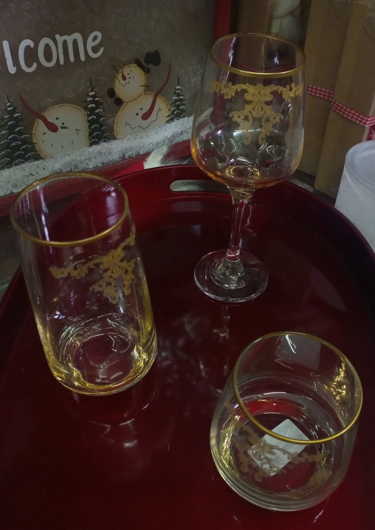 Gold-Embossed Glass Set
