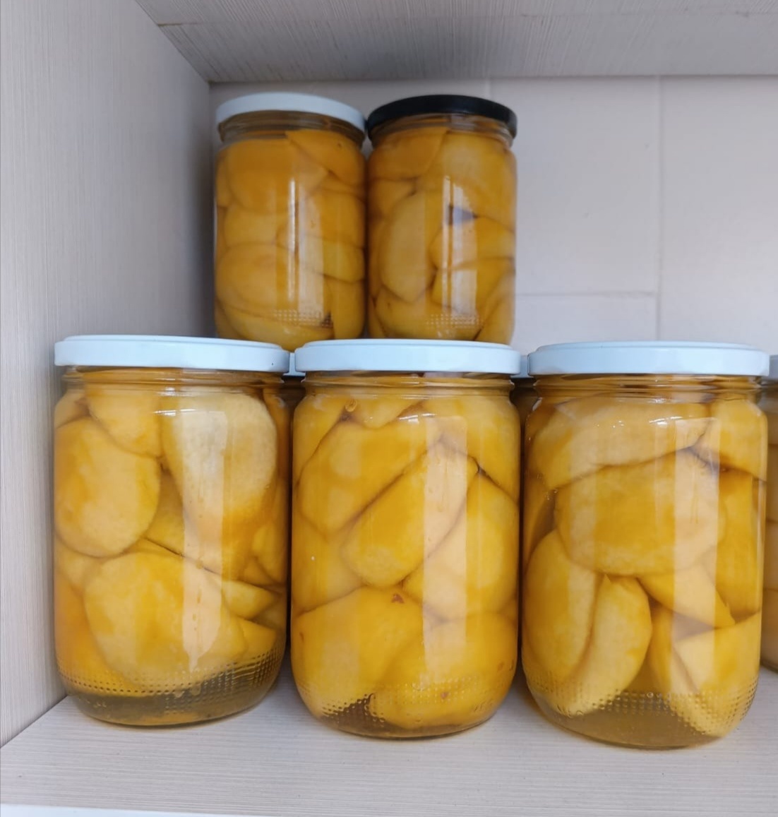 Peach compote 