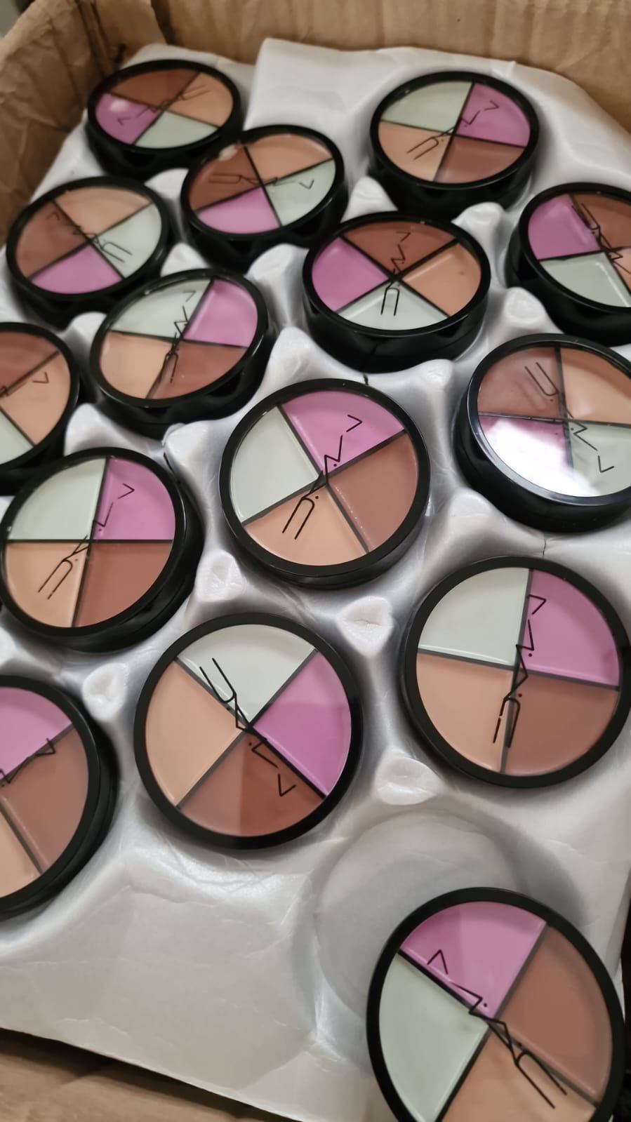Contouring palet