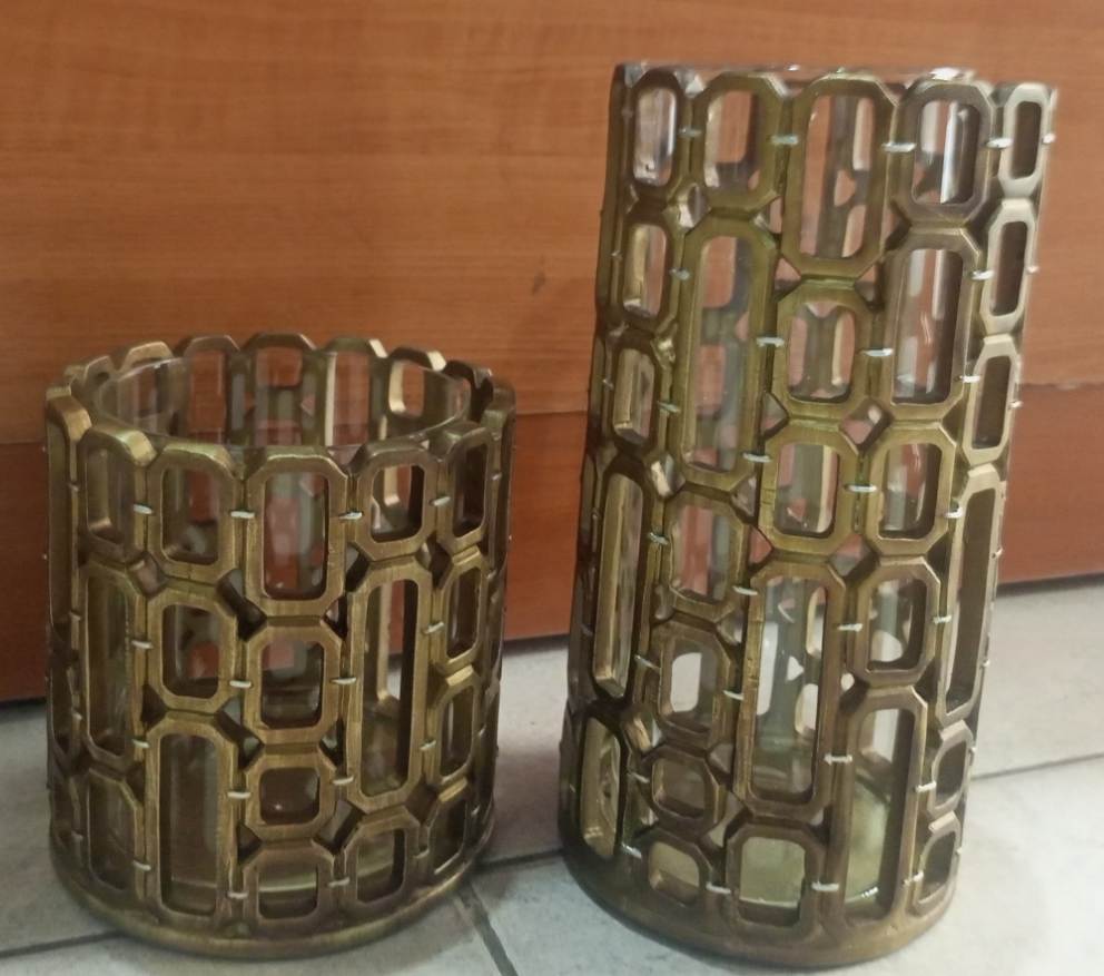 Golden Vase 