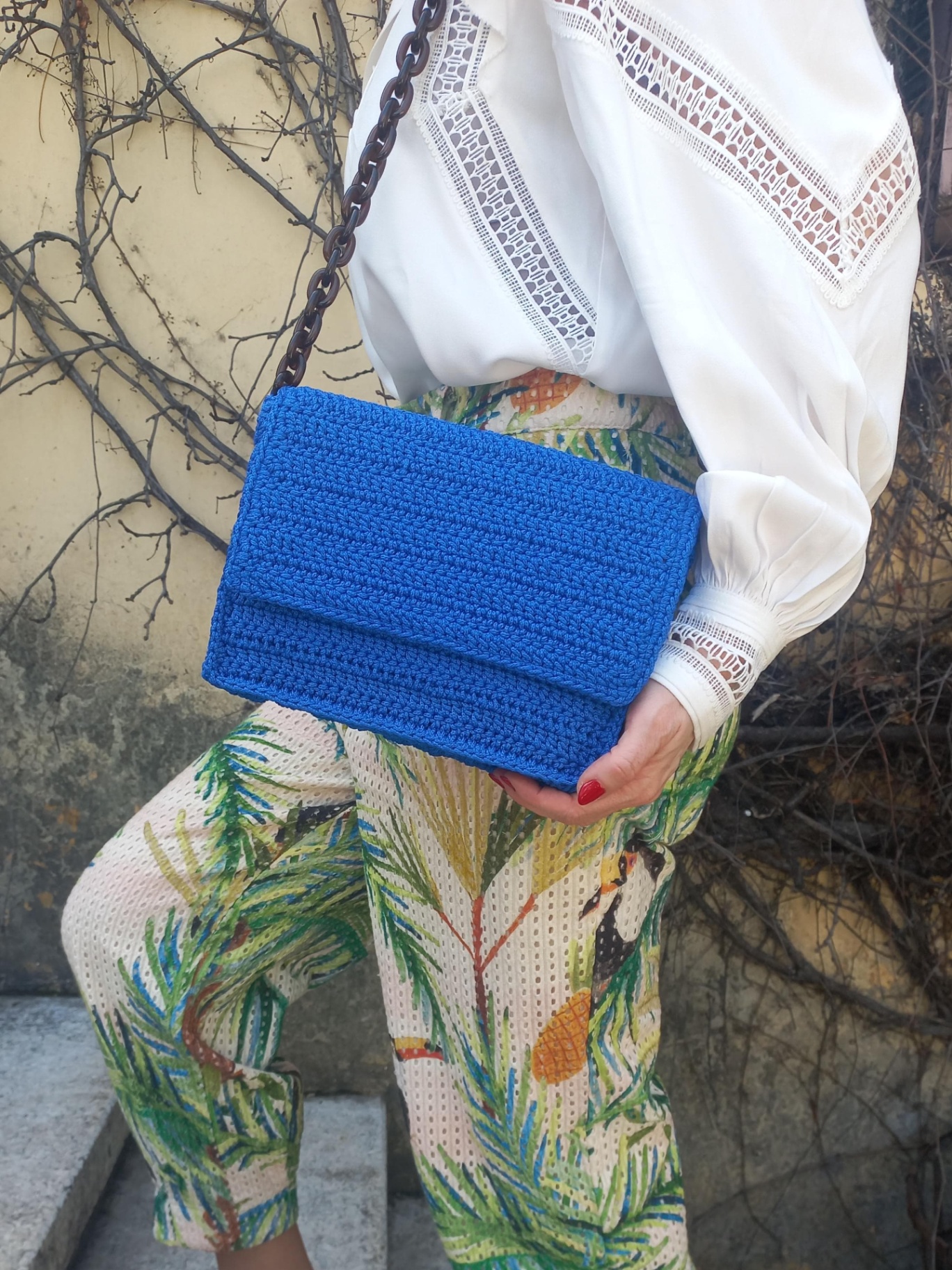 Darzit kheir shoulder bag