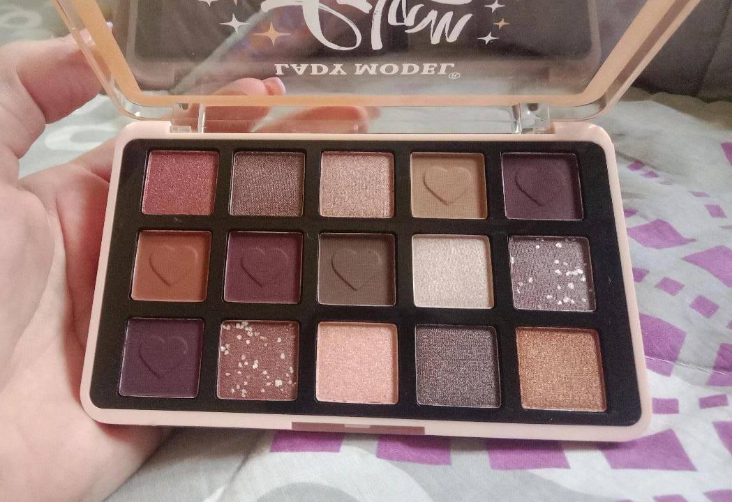 Eyeshadow palet 