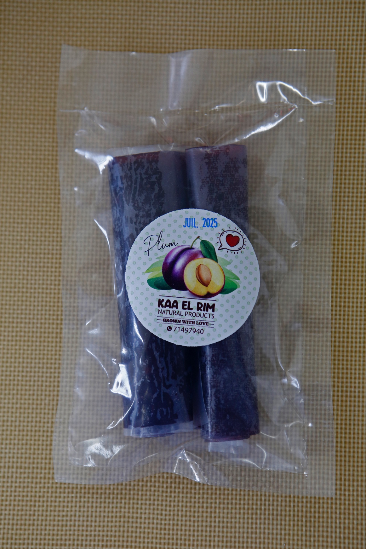  Dried plum rolls