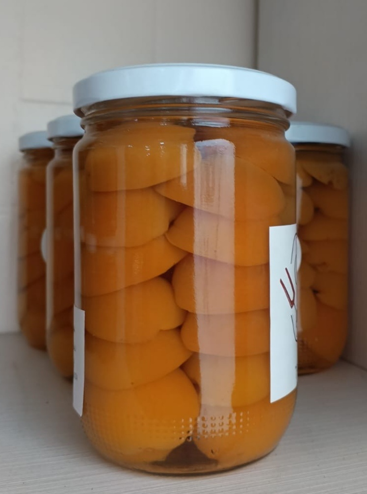Apricot compote 
