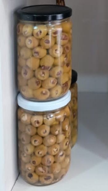 Olive with walnut 