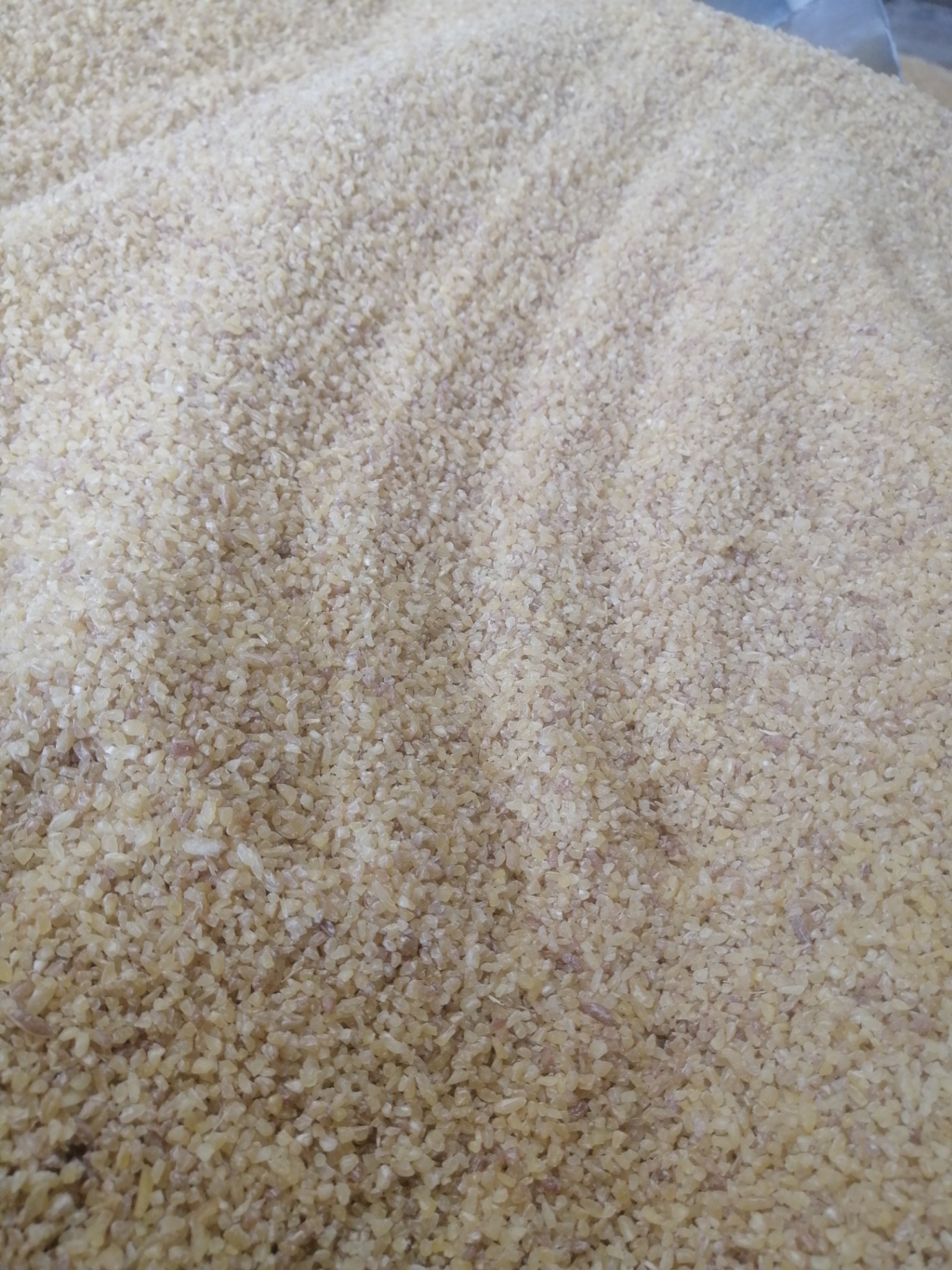 Coarse white bulgur 