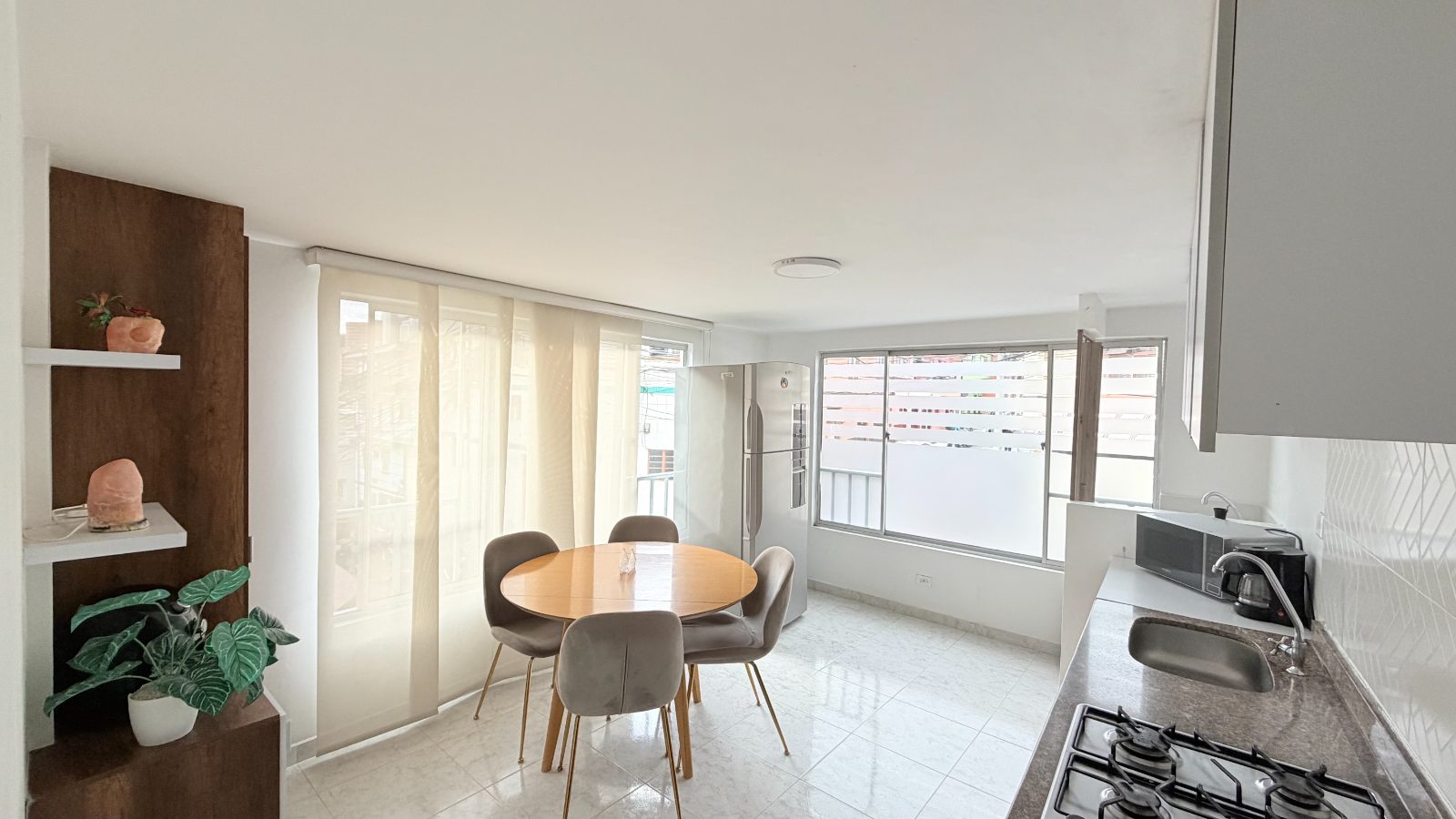 Apartamento amplio amoblado cerca al centro de Manizales