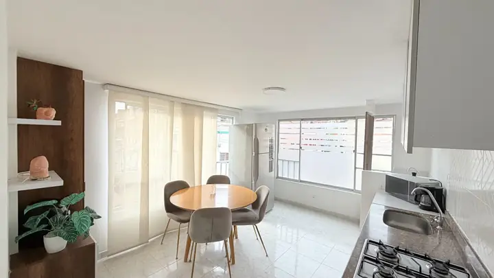 Apartamento amplio amoblado cerca al centro de Manizales