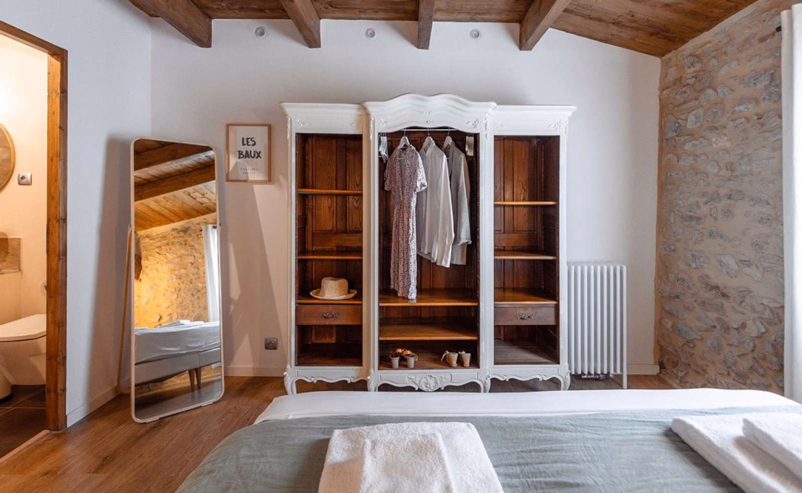 Bedroom in the Mourvèdre cottage