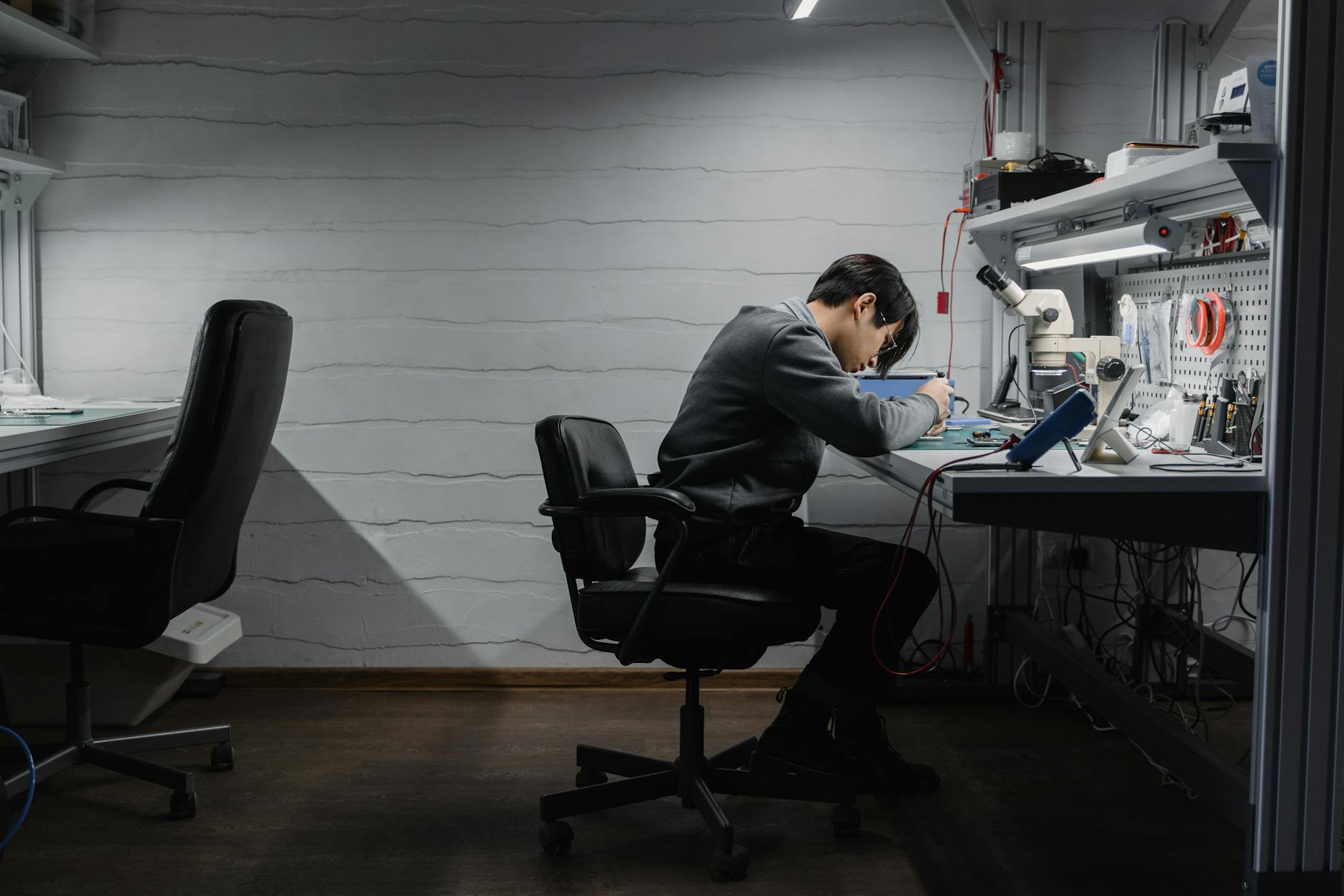 Johnson & Jennings Cellular Repait