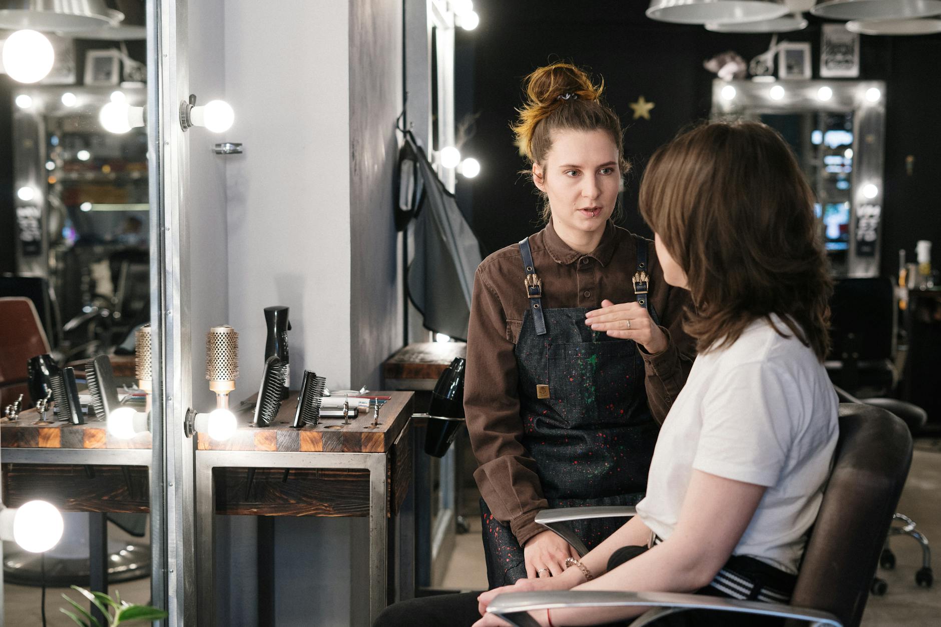Nové Collective Salon And Suites