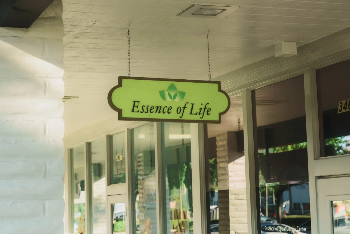 Harnessing Natural Therapies: Red Light Therapy, Infrared Light, and Hyperbaric Oxygen for Holistic Healing