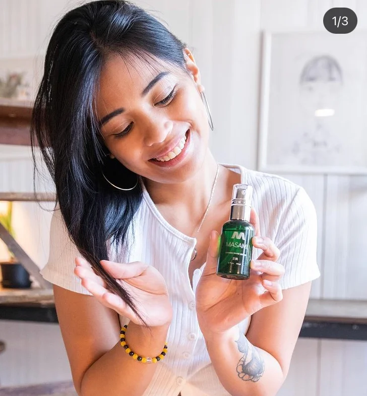 How to Care for Your Hair in Humid Weather: Tips for Frizz-Free, Hydrated Locks