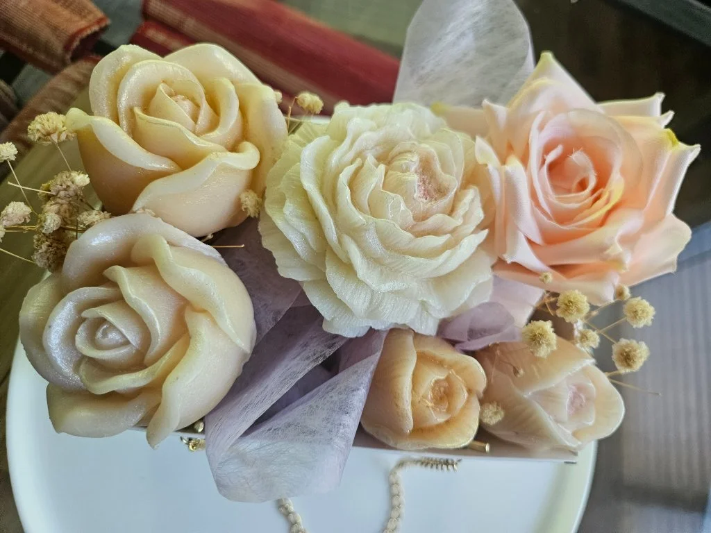 Experience Lasting Beauty: Order Your RiriS Creative Bloom Box Today!