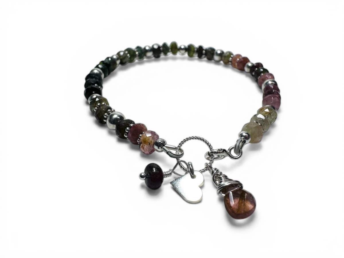 A Comprehensive Guide to Cleaning Jewelry Safely: Expert Tips from Janine’s Jewelry Design